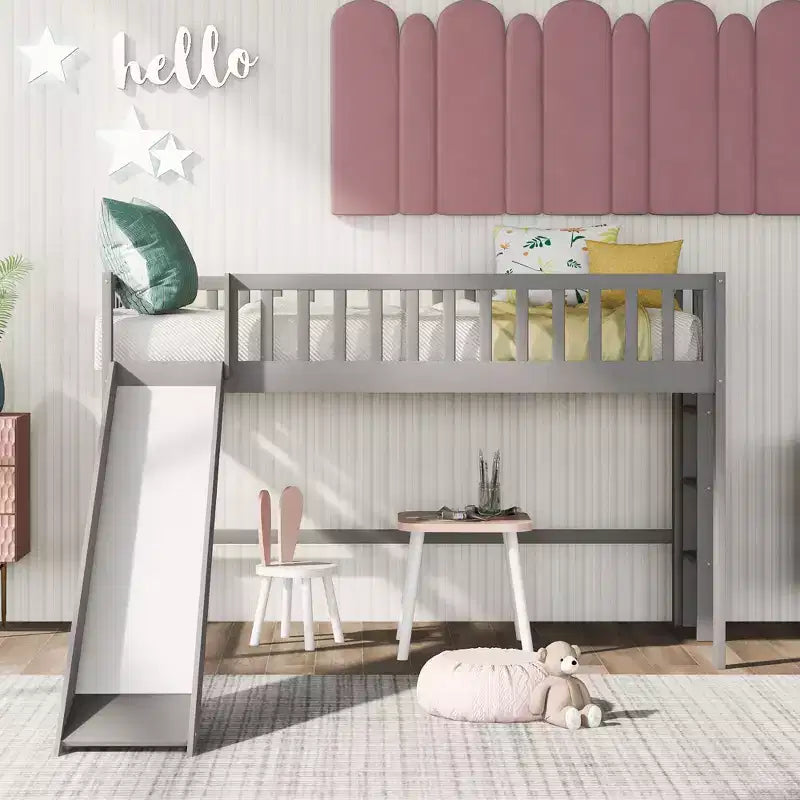 Cama alta de madera doble de 77.4L x 40.5W con escalera y tobogán, adecuada para espacios pequeños
