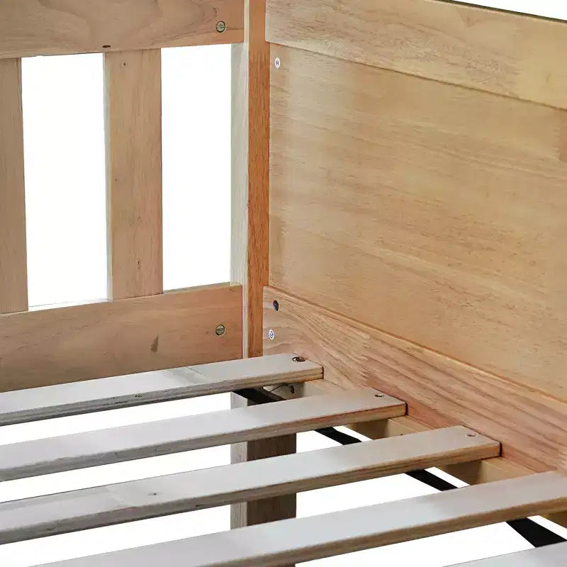 Litera triple de madera de caucho con literas desmontables, escaleras y barandillas