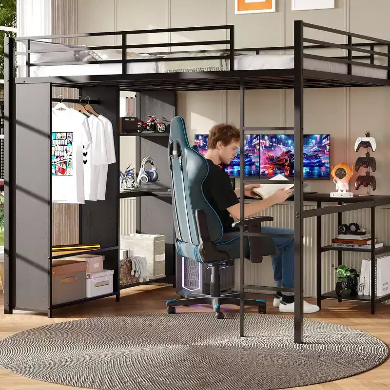 Cama alta Queen con escritorio integrado, estructura de metal con armario y estantes de almacenamiento, escalera, barandillas