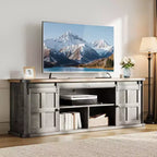 Mueble de TV estilo granja para televisores de 75 pulgadas con toma de corriente, centro de entretenimiento largo con puertas corredizas de granero para sala de estar, dormitorio, blanco y negro