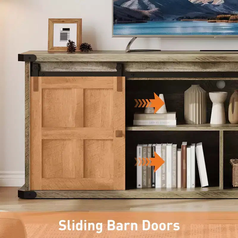 Mueble de TV estilo granja para televisores de 75 pulgadas con toma de corriente, centro de entretenimiento largo con puertas corredizas de granero para sala de estar, dormitorio, blanco y negro