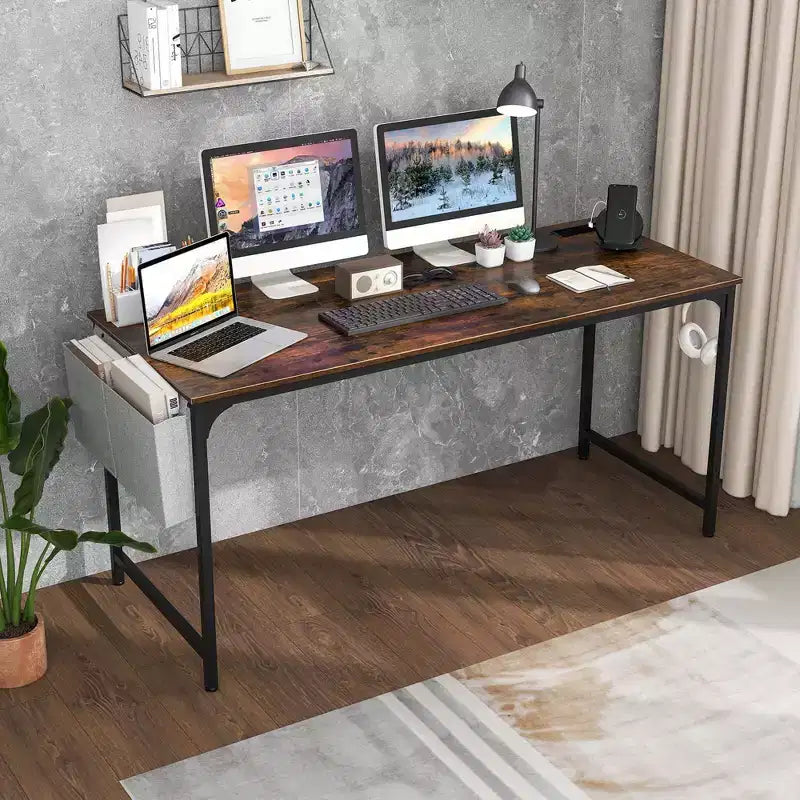 Escritorio moderno para computadora de 60" con estación de carga, bolsa de almacenamiento y gancho para auriculares, color marrón